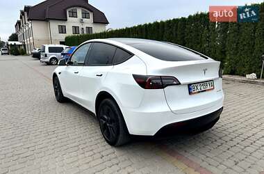 Позашляховик / Кросовер Tesla Model Y 2024 в 