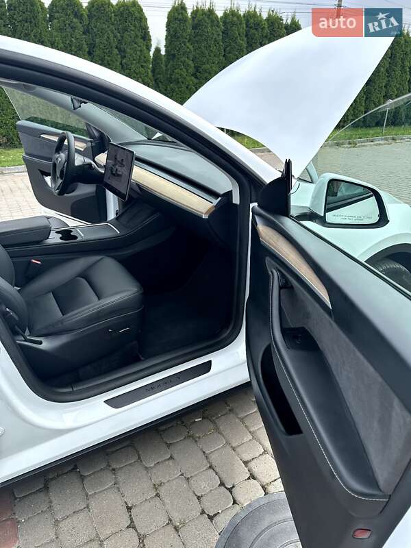 Внедорожник / Кроссовер Tesla Model Y 2024 в Дунаевцах фото 23 Внедорожник / Кроссовер Tesla Model Y 2024 в Дунаевцах