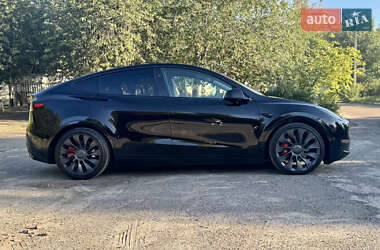 Внедорожник / Кроссовер Tesla Model Y 2024 в Киеве