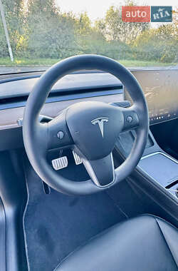 Внедорожник / Кроссовер Tesla Model Y 2024 в 