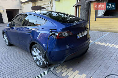 Внедорожник / Кроссовер Tesla Model Y 2023 в 