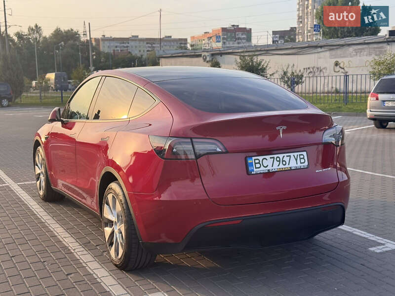 Внедорожник / Кроссовер Tesla Model Y 2021 в Львове