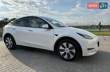 Внедорожник / Кроссовер Tesla Model Y 2021 в 