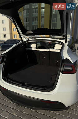 Внедорожник / Кроссовер Tesla Model Y 2021 в 