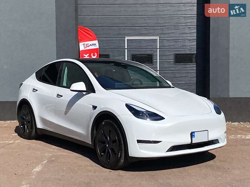 Позашляховик / Кросовер Tesla Model Y 2024 в Києві