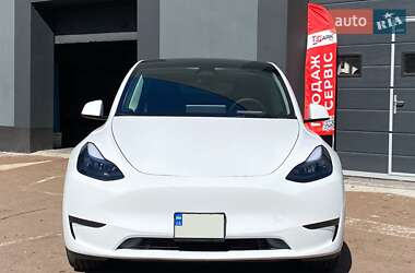 Позашляховик / Кросовер Tesla Model Y 2024 в 