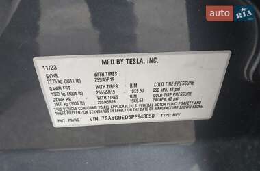 Позашляховик / Кросовер Tesla Model Y 2023 в 