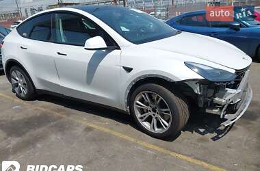 Позашляховик / Кросовер Tesla Model Y 2023 в 
