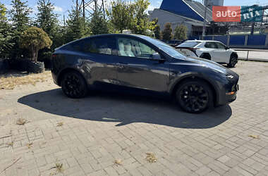 Внедорожник / Кроссовер Tesla Model Y 2024 в 