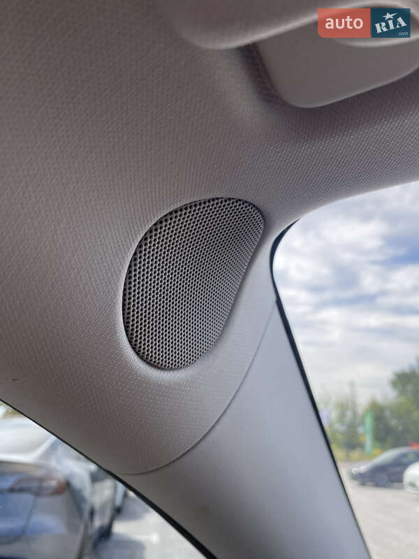 Внедорожник / Кроссовер Tesla Model Y 2023 в Киеве фото 19 Внедорожник / Кроссовер Tesla Model Y 2023 в Киеве