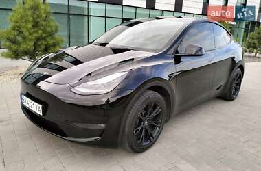 Позашляховик / Кросовер Tesla Model Y 2022 в 