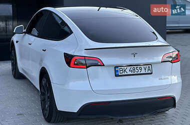 Позашляховик / Кросовер Tesla Model Y 2023 в 