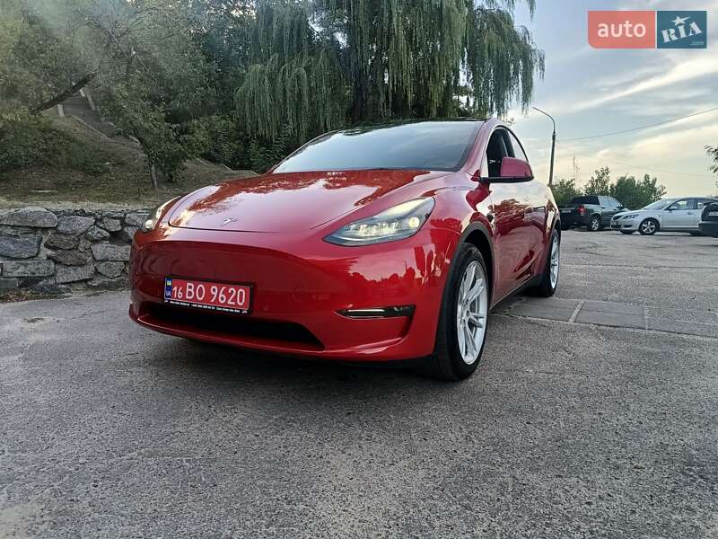 Позашляховик / Кросовер Tesla Model Y 2022 в 