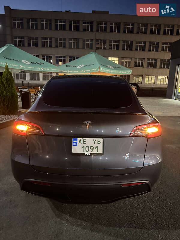 Позашляховик / Кросовер Tesla Model Y 2022 в Дніпрі