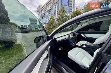 Позашляховик / Кросовер Tesla Model Y 2022 в 