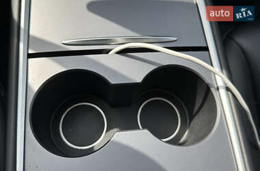Позашляховик / Кросовер Tesla Model Y 2021 в 