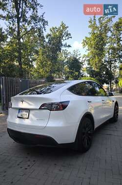 Позашляховик / Кросовер Tesla Model Y 2023 в 