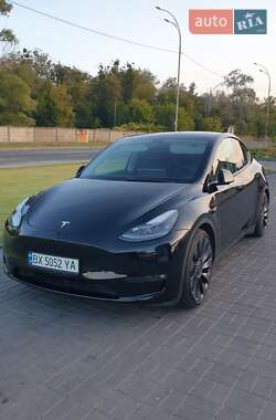 Внедорожник / Кроссовер Tesla Model Y 2021 в Киеве