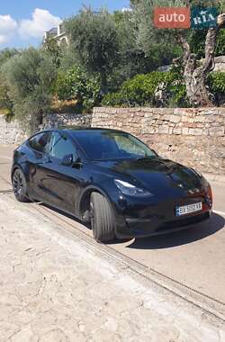 Внедорожник / Кроссовер Tesla Model Y 2021 в Киеве