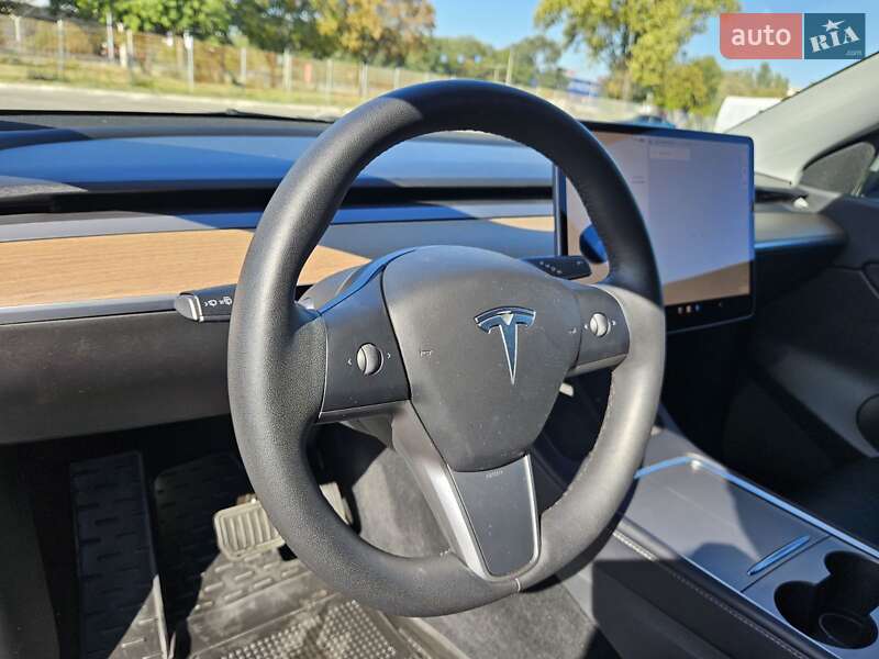 Внедорожник / Кроссовер Tesla Model Y 2021 в Днепре
