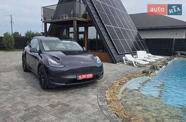 Позашляховик / Кросовер Tesla Model Y 2021 в 