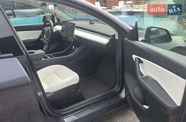 Позашляховик / Кросовер Tesla Model Y 2021 в 