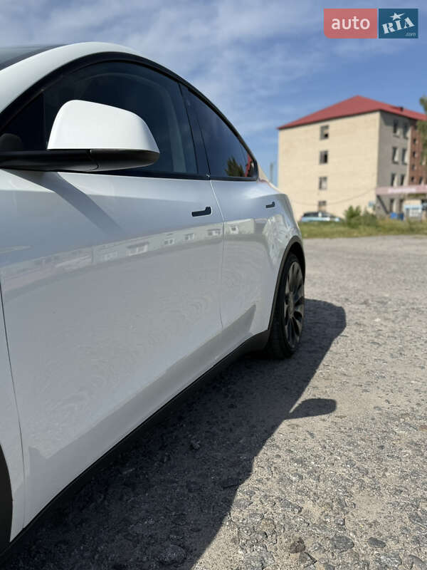 Внедорожник / Кроссовер Tesla Model Y 2022 в Бердичеве