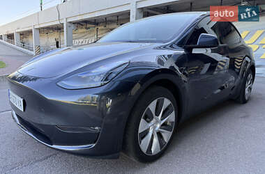 Позашляховик / Кросовер Tesla Model Y 2024 в 