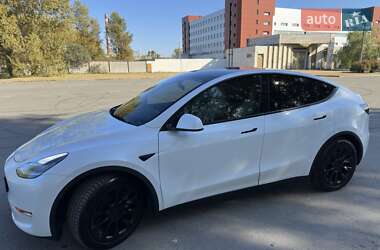 Позашляховик / Кросовер Tesla Model Y 2021 в 