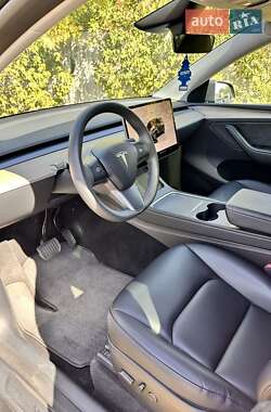 Внедорожник / Кроссовер Tesla Model Y 2023 в 