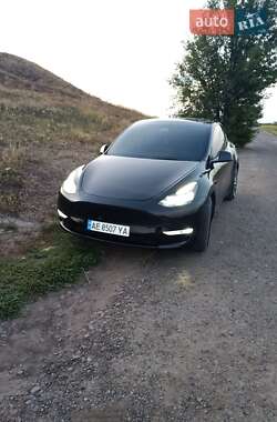 Внедорожник / Кроссовер Tesla Model Y 2021 в 