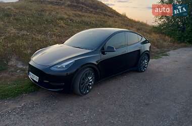 Внедорожник / Кроссовер Tesla Model Y 2021 в 