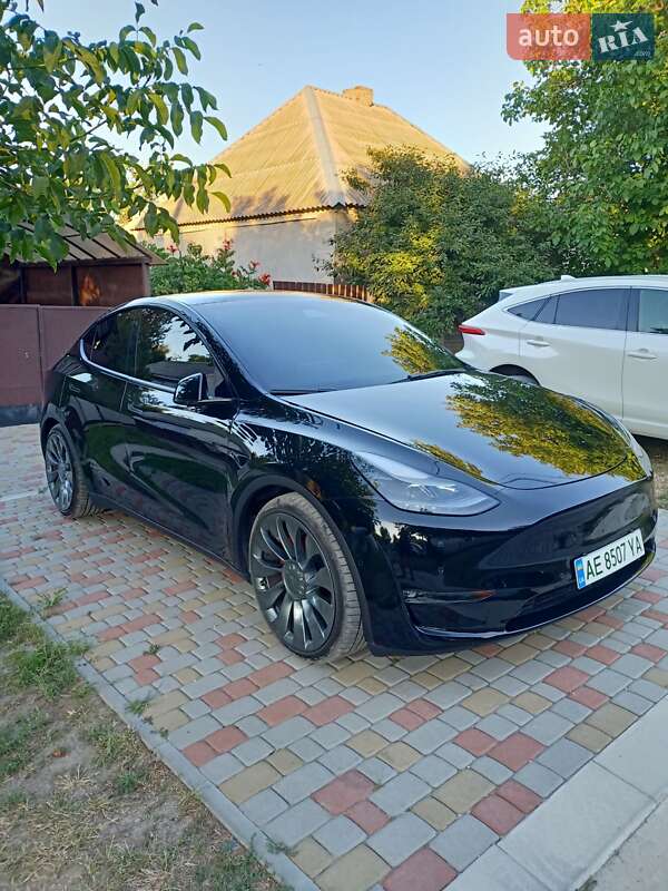 Внедорожник / Кроссовер Tesla Model Y 2021 в Днепре