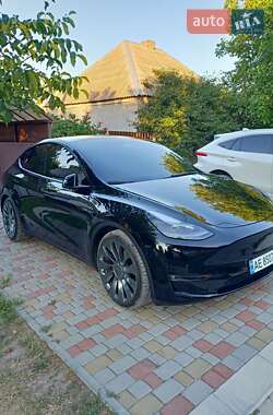 Внедорожник / Кроссовер Tesla Model Y 2021 в 