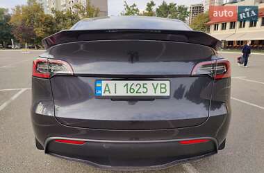 Позашляховик / Кросовер Tesla Model Y 2024 в 