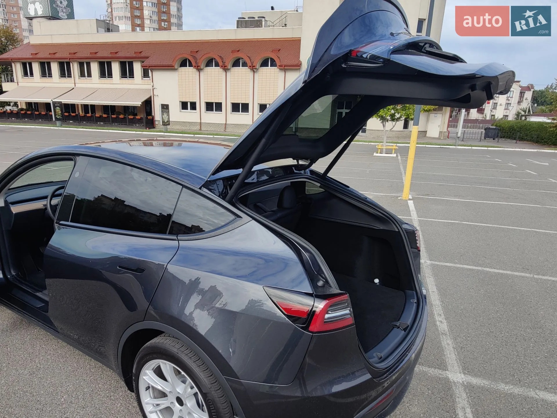 2024 Tesla Model Y - мініатюра 32