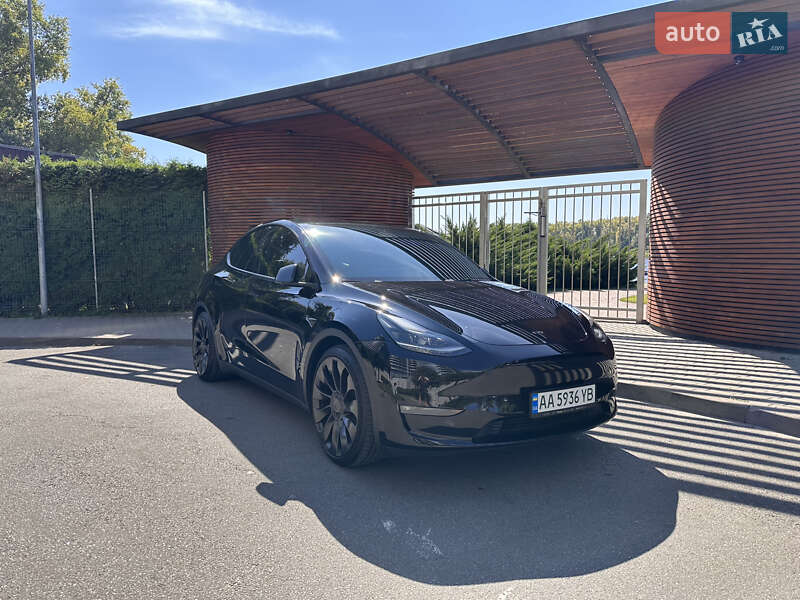 Позашляховик / Кросовер Tesla Model Y 2022 в Києві фото 2 Позашляховик / Кросовер Tesla Model Y 2022 в Києві
