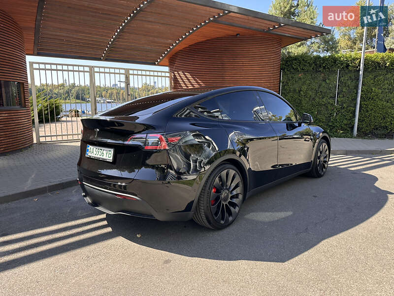 Позашляховик / Кросовер Tesla Model Y 2022 в Києві фото 8 Позашляховик / Кросовер Tesla Model Y 2022 в Києві