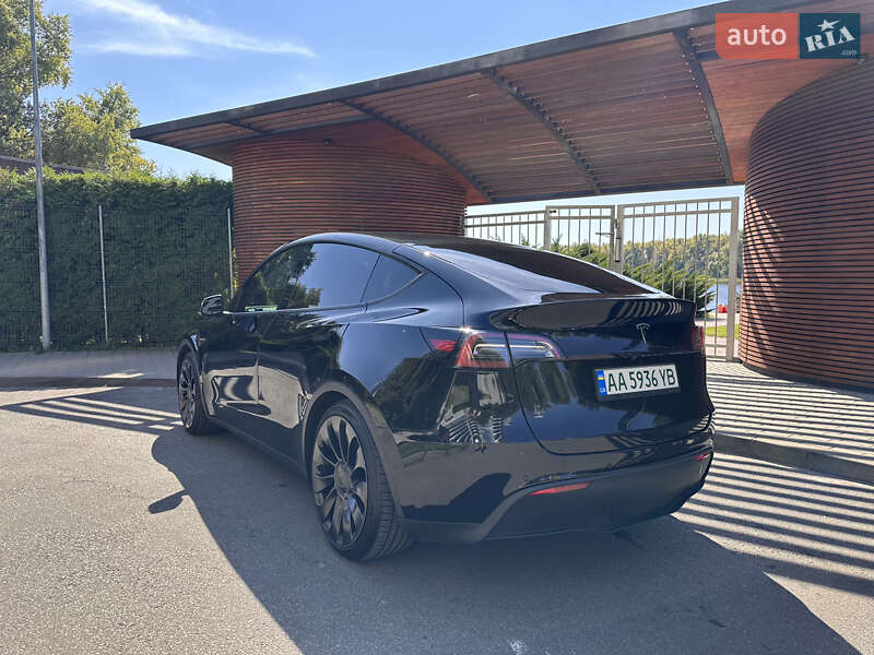 Позашляховик / Кросовер Tesla Model Y 2022 в Києві фото 13 Позашляховик / Кросовер Tesla Model Y 2022 в Києві