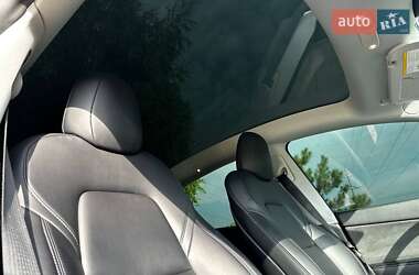 Позашляховик / Кросовер Tesla Model Y 2021 в 
