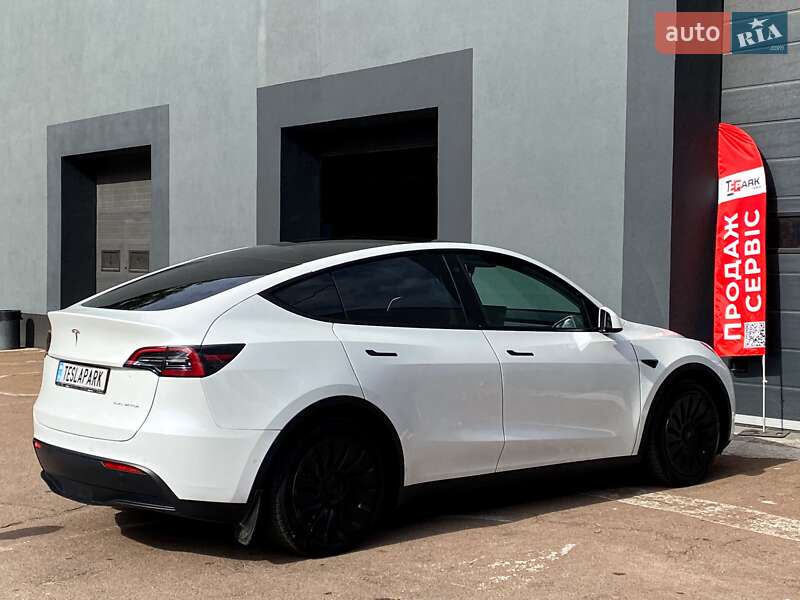 Позашляховик / Кросовер Tesla Model Y 2021 в Києві