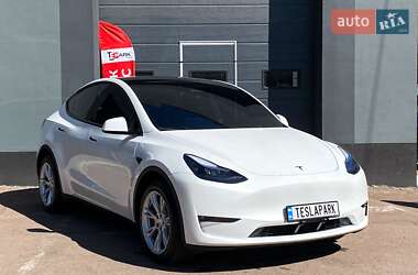 Позашляховик / Кросовер Tesla Model Y 2023 в 