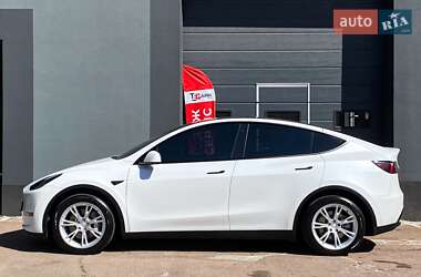 Позашляховик / Кросовер Tesla Model Y 2023 в 