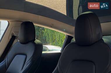 Позашляховик / Кросовер Tesla Model Y 2023 в 