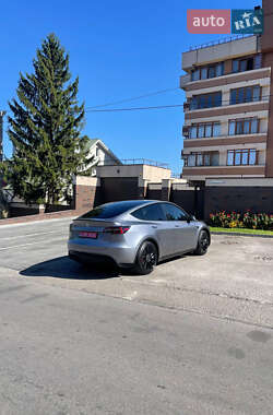 Внедорожник / Кроссовер Tesla Model Y 2024 в 