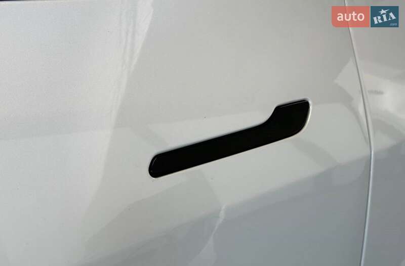 Позашляховик / Кросовер Tesla Model Y 2021 в Львові фото 12 Позашляховик / Кросовер Tesla Model Y 2021 в Львові