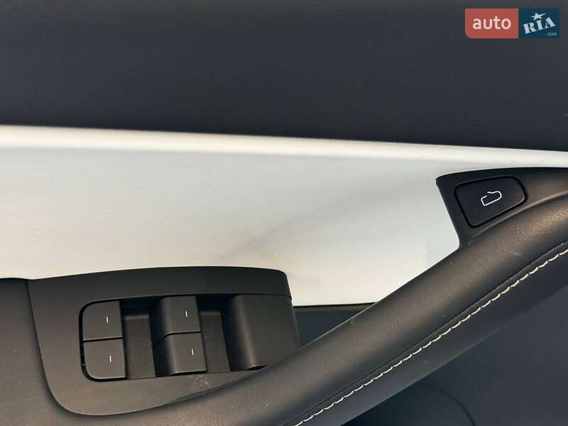 Позашляховик / Кросовер Tesla Model Y 2021 в Львові фото 13 Позашляховик / Кросовер Tesla Model Y 2021 в Львові