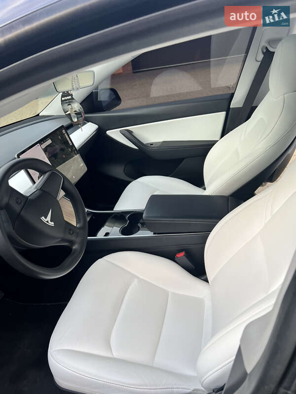 Внедорожник / Кроссовер Tesla Model Y 2020 в Львове