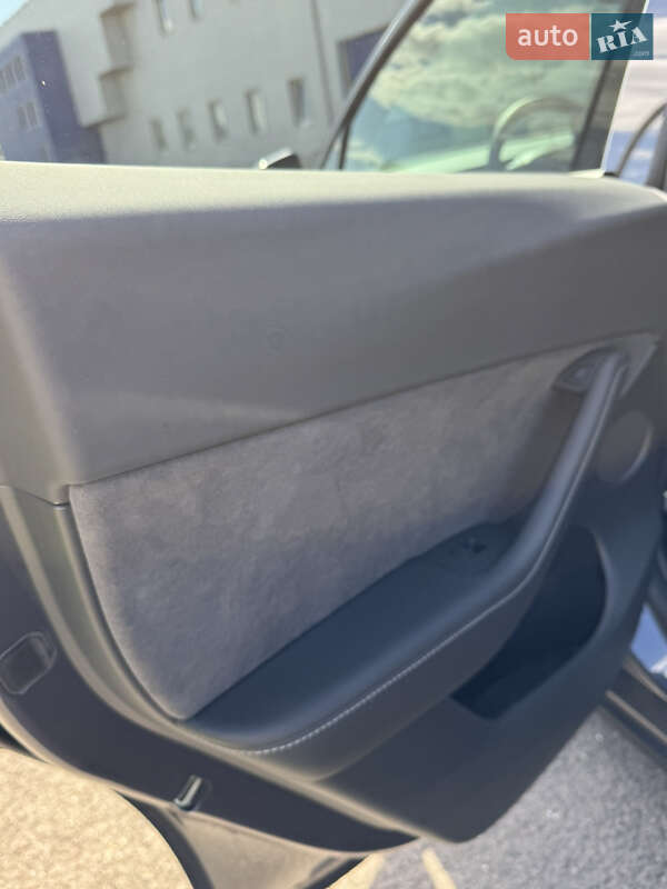 Позашляховик / Кросовер Tesla Model Y 2023 в Ковелі
