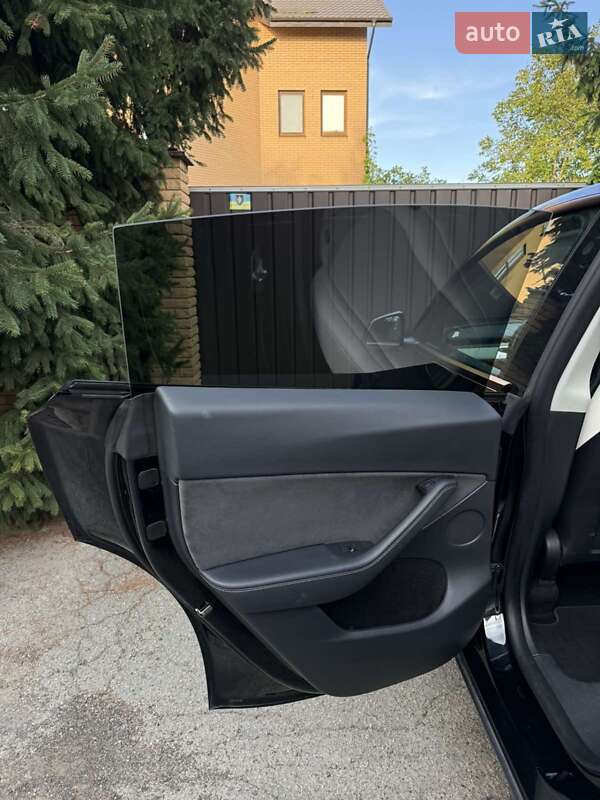 Позашляховик / Кросовер Tesla Model Y 2022 в Києві